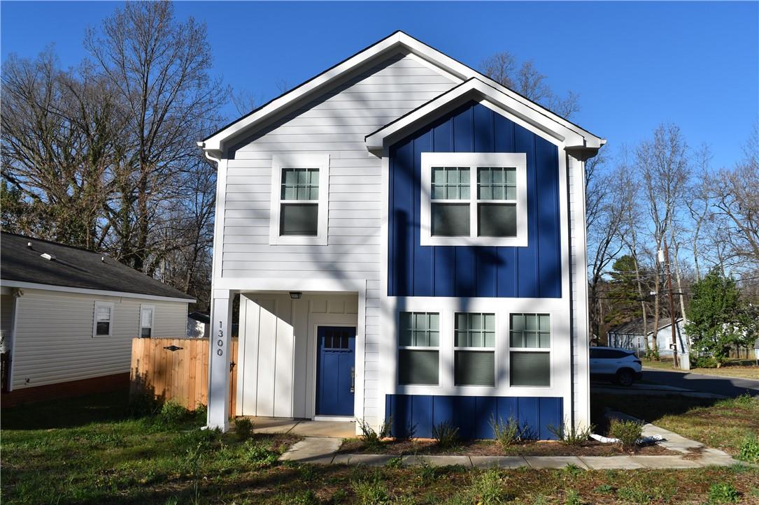 1300 Norris Avenue - 1