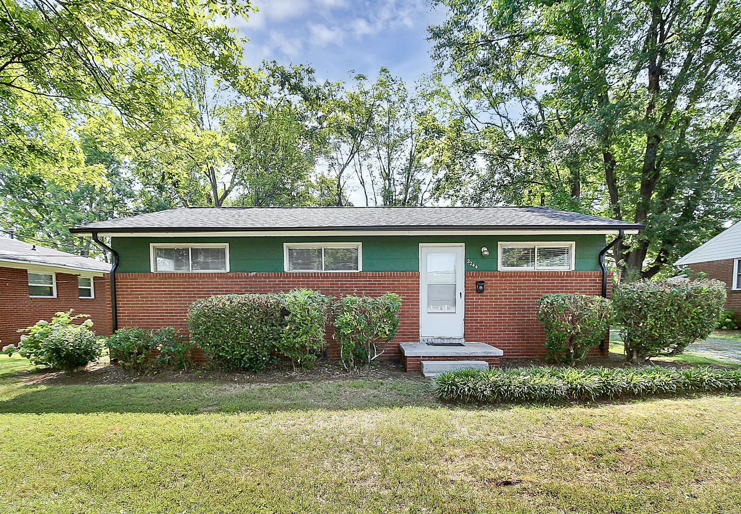 2244 English Drive